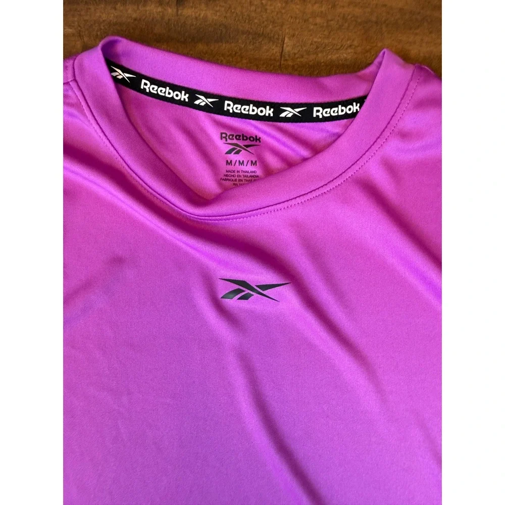 Reebok Kids Pink Activewear T-Shirt Short Sleeve Crew Neck Logo Size Medium